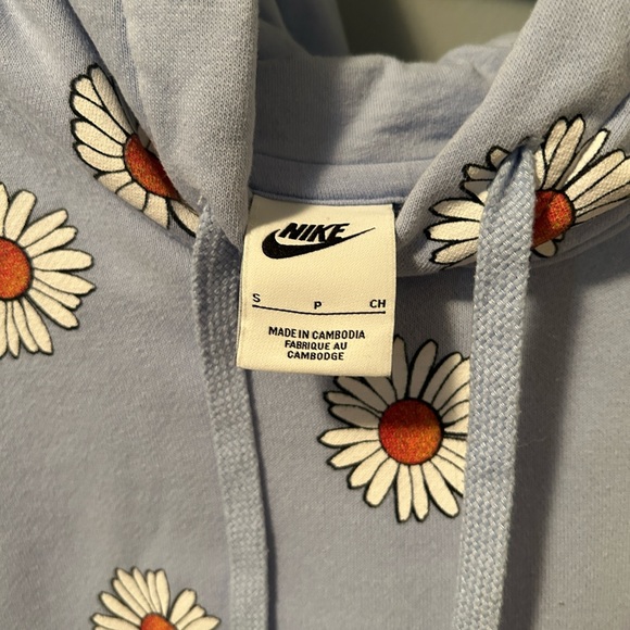 Nike Hoodie - Picture 3 of 4